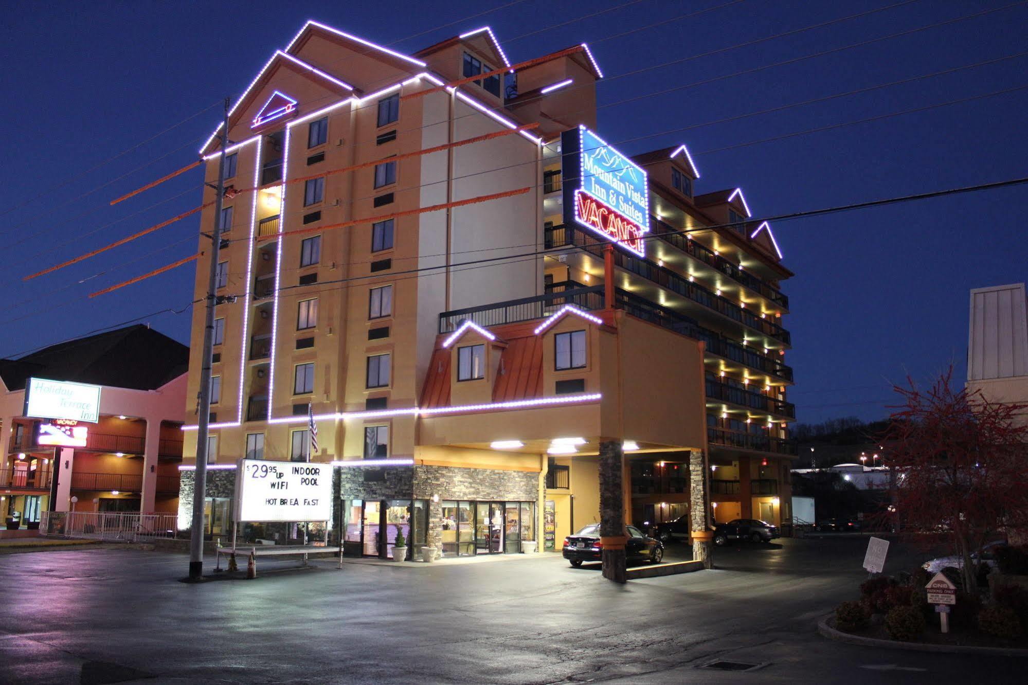 Mountain Vista Inn & Suites - Near The Island Inpigeon Forge Exterior photo